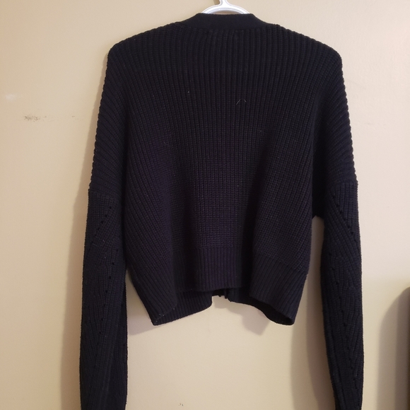 sweater - Picture 3 of 3